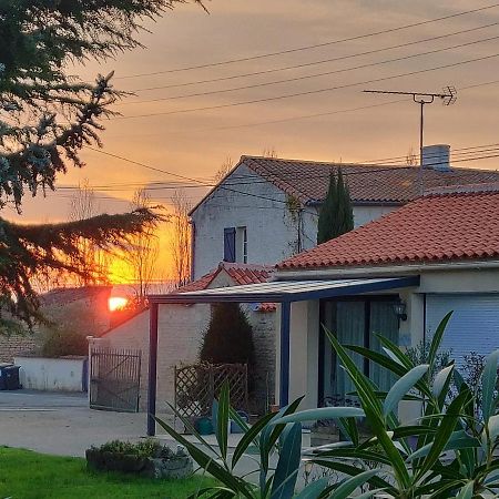 Vila Gite Du Clos De La Vigne Montreuil  Exteriér fotografie