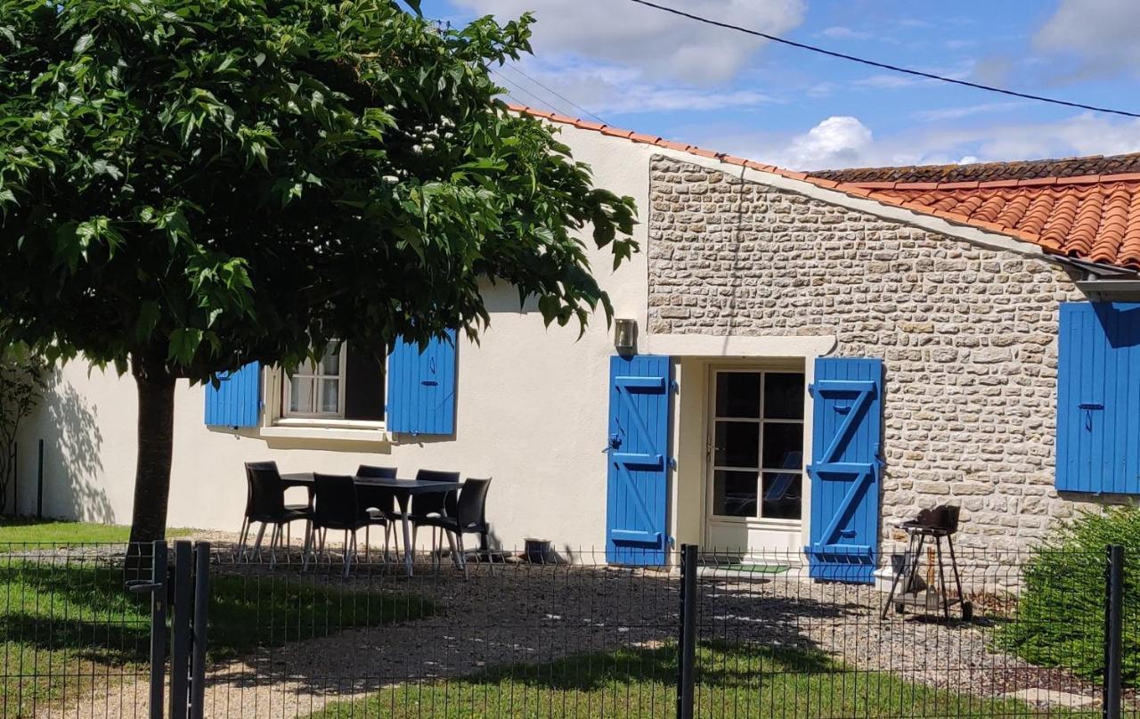 Vila Gite Du Clos De La Vigne Montreuil  Exteriér fotografie