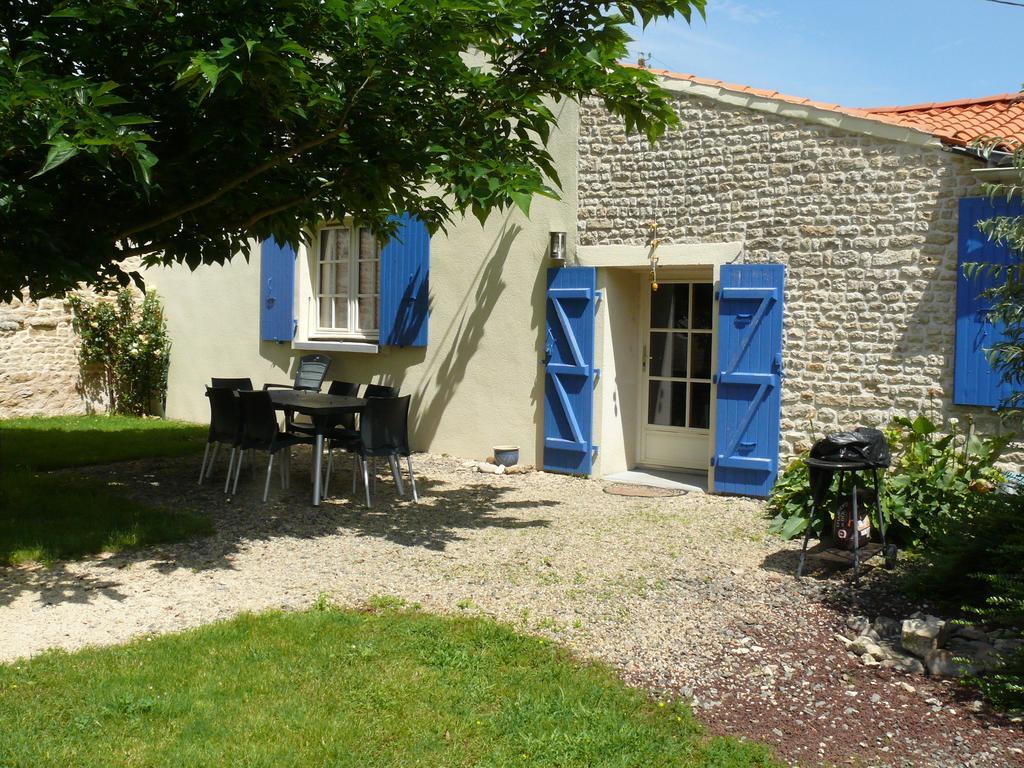 Gite Du Clos De La Vigne Montreuil  Exteriér fotografie