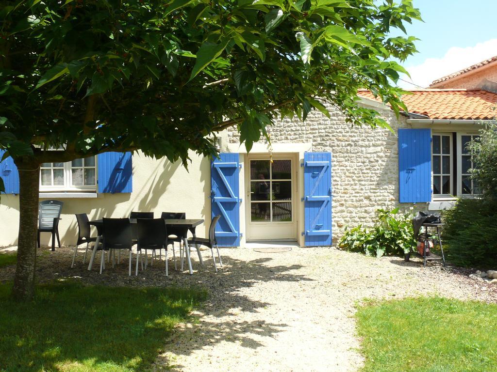 Vila Gite Du Clos De La Vigne Montreuil  Exteriér fotografie